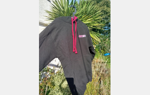 SWEAT SHIRT