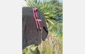 SWEAT SHIRT